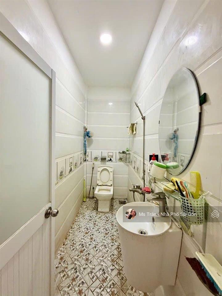 Nhà tây thạnh, lưu chí hiếu 1/  hxh  sẵn dòng tiền 4 tầng 80m2 chỉ 9 tỷ hơn