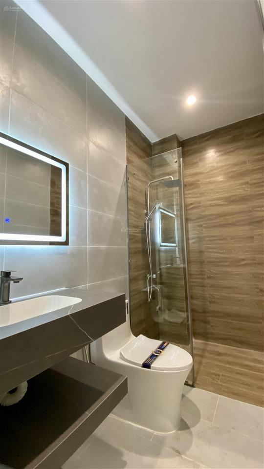 Cách ngã tư bốn xã 400m  nhà 3pn có pn dưới trệt  3.8m x 12m  shr hoàn công đầy đủ  đường 4.5m