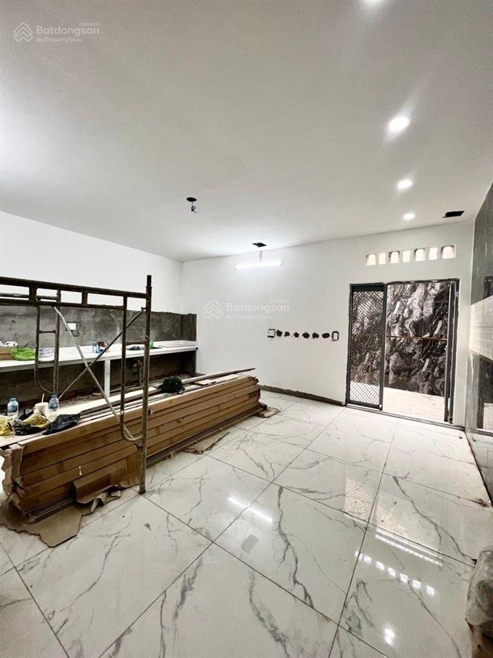 127m2  tỉnh lộ 10  6.2 tỷ  hẻm 8m  sổ hồng riêng  nhà đang hoàn thiện 90%