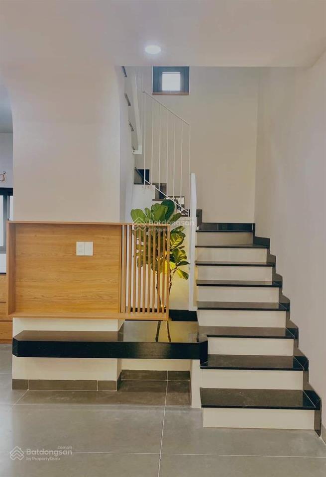 Bán nhà đường hương lộ 2  cách bvđk bình tân 200m  5x11  4pn  đường 7m phân lô đồng bộ