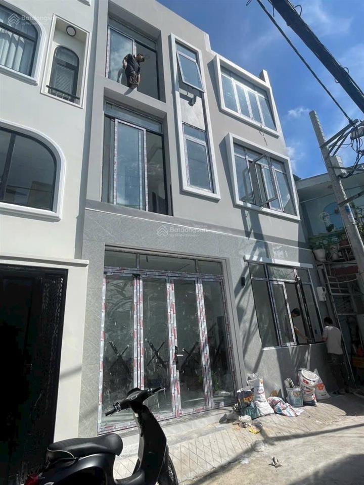 Hiếm, mình bán nhà đẹp, ô.tô ngủ nhà,đường nguyễn sơn, q.tân phú, chỉ 6.8 tỷ alo nhân 0877 737 ***