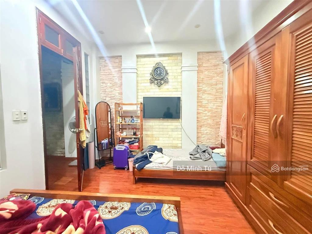 Nhà mặt ngõ lý nam đế 61m2*4t, mt 4.9m, ngõ rộng 3m, 30m ra phố, 2 thoáng, sổ vuông, về ở ngay