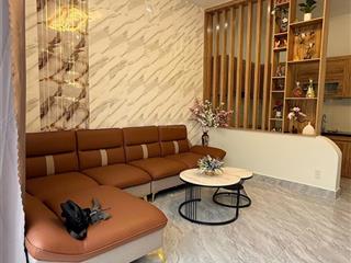 Tôi chính chủ cần bán căn nhà ngay chợ bình kỳ, thông thẳng ra võ chí công