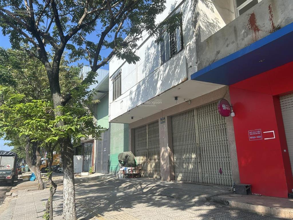 Bán nhà mặt tiền cách mạng tháng tám gần ngay ông ích đường, thuận tiện kinh doanh