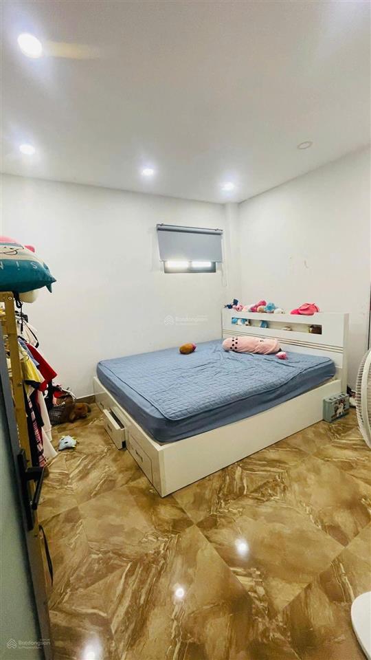 Bán nhà đẹp, mặt tiền đường số rộng 12m, vỉa hè 2 bên, dt 56,2m2, 3 tầng, tt quận 9, chỉ 5,1 tỷ