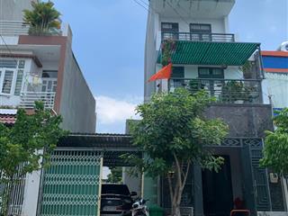 Bán nhà đẹp, mặt tiền đường số rộng 12m, vỉa hè 2 bên, dt 56,2m2, 3 tầng, tt quận 9, chỉ 5,1 tỷ