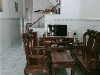 Bán nhà đẹp xe hơi đậu cách nhà 2 căn, dt 66 m 2 , 2 tầng, 2pn,2wc, tt q9 chỉ 4,6 tỷ chủ.