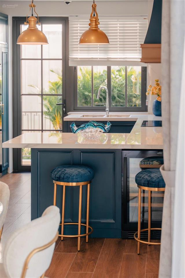 Chỉ từ 2.6 tỷ sở hữu nhà phố 112m2  đã có sổ hồng và nằm cạnh tttm tân thành ( vạn hạnh mall )