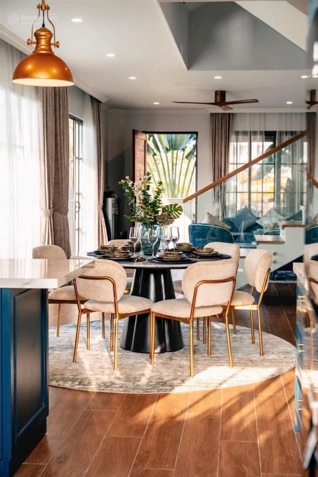 Chỉ từ 2.6 tỷ sở hữu nhà phố 112m2  đã có sổ hồng và nằm cạnh tttm tân thành ( vạn hạnh mall )