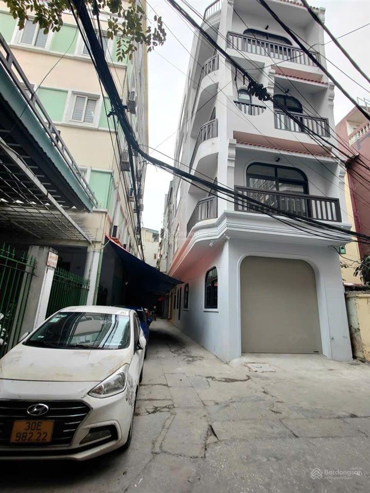 Bán nhà lô góc ngã tư văn cao, đội cấn, nhỉnh 29 tỷ, dt 80m, ô tô tránh, gara