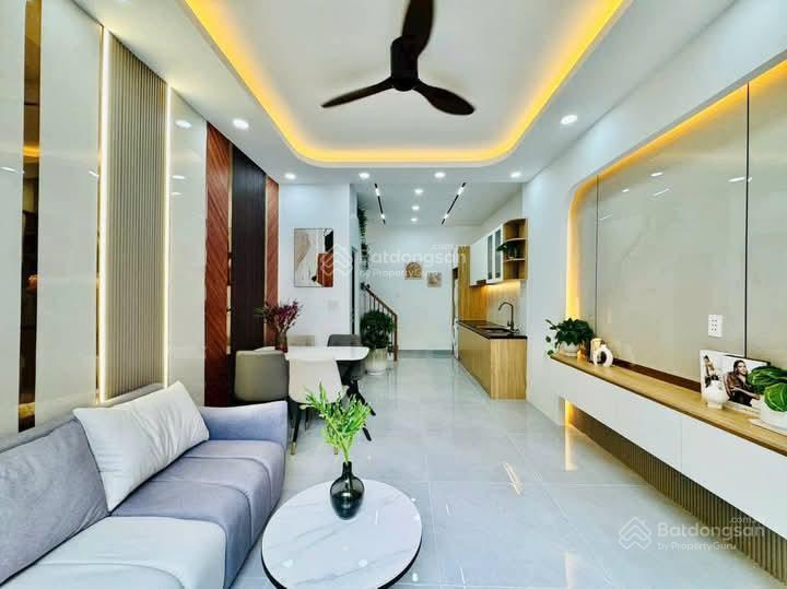 Kẹt vốn bán nhà huỳnh tấn phát, quận 7. giá 3,66 tỷ, dt 60m2,  như 0766 372 ***, hẻm xe hơi 5m