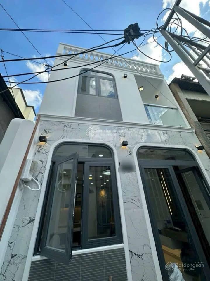 Bán lỗ nhà an dương vương, quận 5. giá 4,09 tỷ, dt 56m2,  như 0766 372 ***, đường hẻm 4m rộng