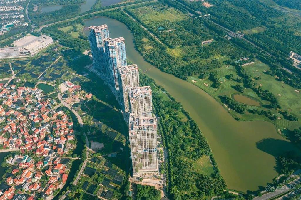 Bán căn hô 3 ngủ tại toà landmark , đa hoàn thiện full đồ , 3 ngủ 2 vệ sinh, giad chỉ 8ty1 bao phí