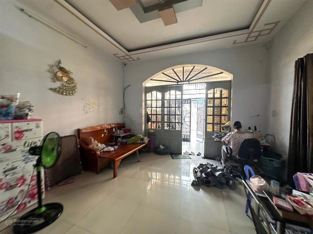 Chủ ngộp thở  bán gấp nhà 118m2 dương thị mười q12  ngang 6.5m hiếm có  chỉ 4x tr/m2
