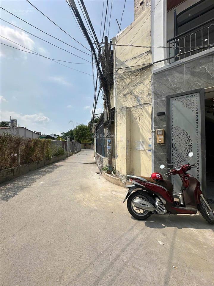 Nhà quận 12 giá chỉ 3.9 tỷ  xe hơi tới cửa  tặng nội thất