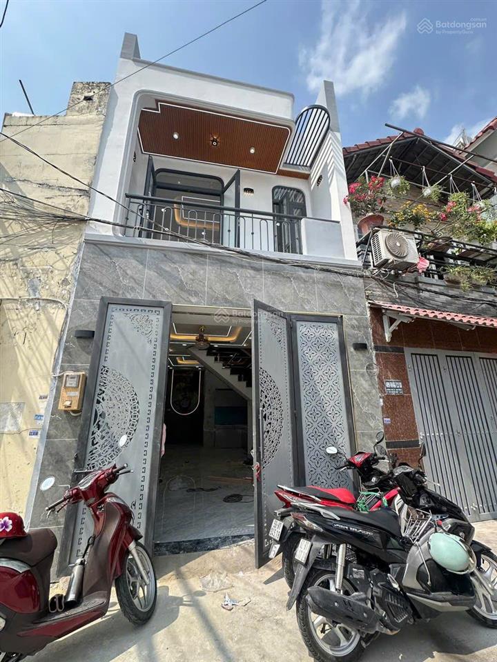 Nhà quận 12 giá chỉ 3.9 tỷ  xe hơi tới cửa  tặng nội thất
