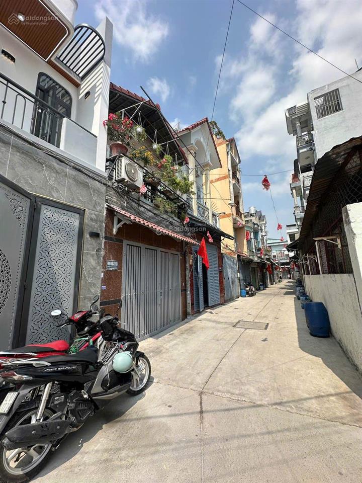 Nhà quận 12 giá chỉ 3.9 tỷ  xe hơi tới cửa  tặng nội thất
