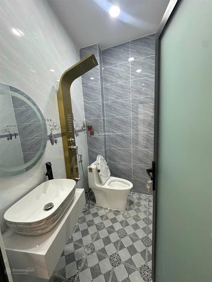 Nhà quận 12 giá chỉ 3.9 tỷ  xe hơi tới cửa  tặng nội thất