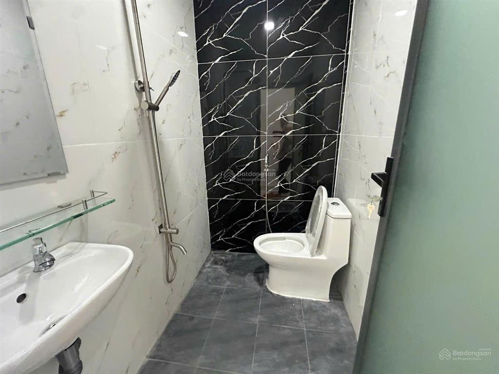 Nhà q12 sát gò vấp 3.25 tỷ  hẻm ô tô tránh tới cửa