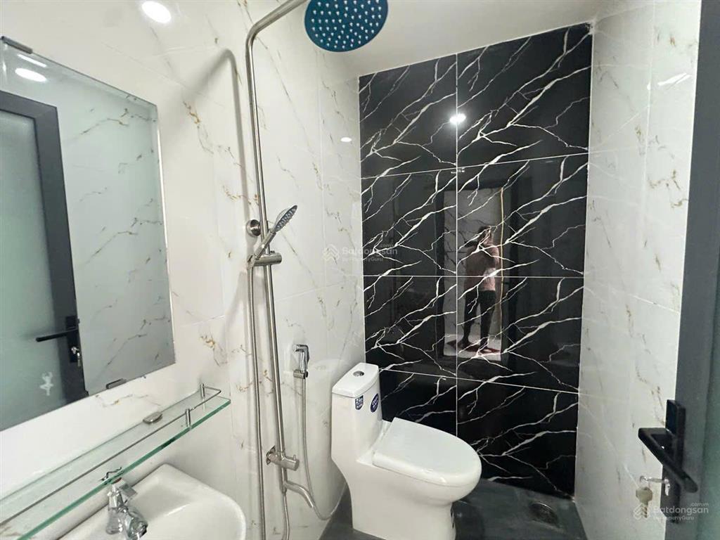 Nhà q12 sát gò vấp 3.25 tỷ  hẻm ô tô tránh tới cửa