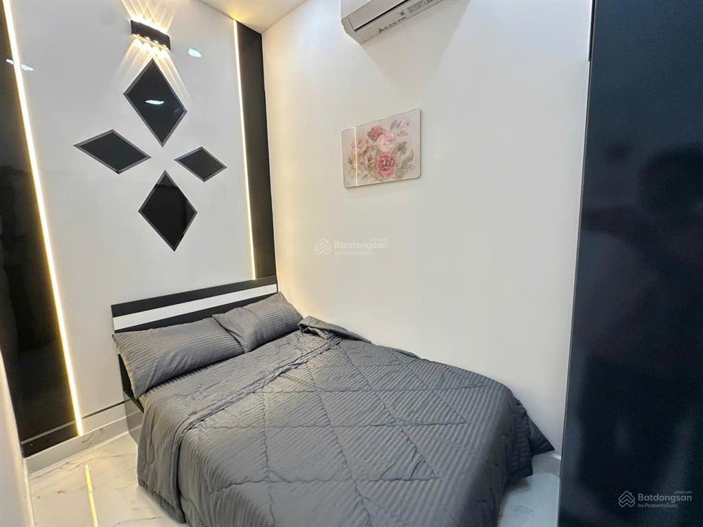 Nhà q12 sát gò vấp 3.25 tỷ  hẻm ô tô tránh tới cửa