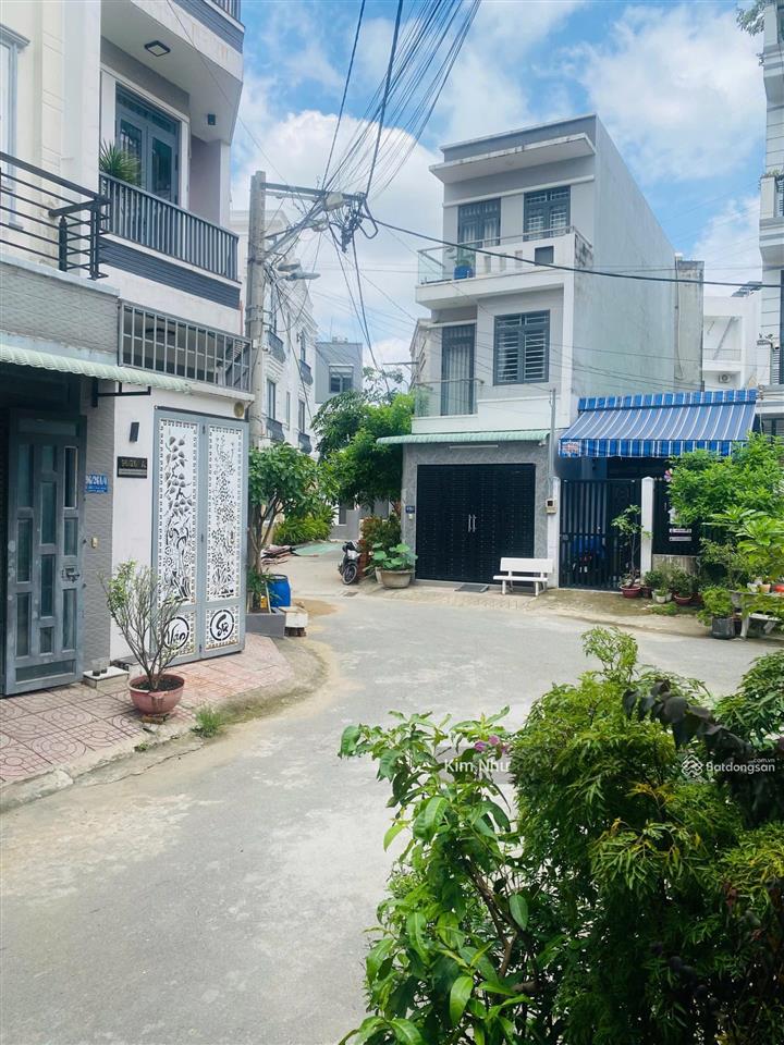 Bán lô đất hiếm hoi sẵn lề full thổ cư 59m2 ngang 4m  kdc đồng bộ  ngay ql1a  dân trí  xd tự do