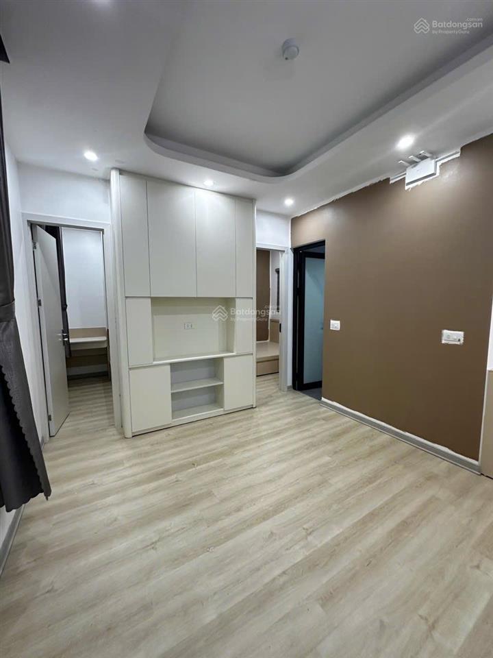 Toà 7 tầng  136m2  mt rộng. khai thác 160 tr/tháng tại chùa láng đống đa. giá 38,9 tỷ (có tl).