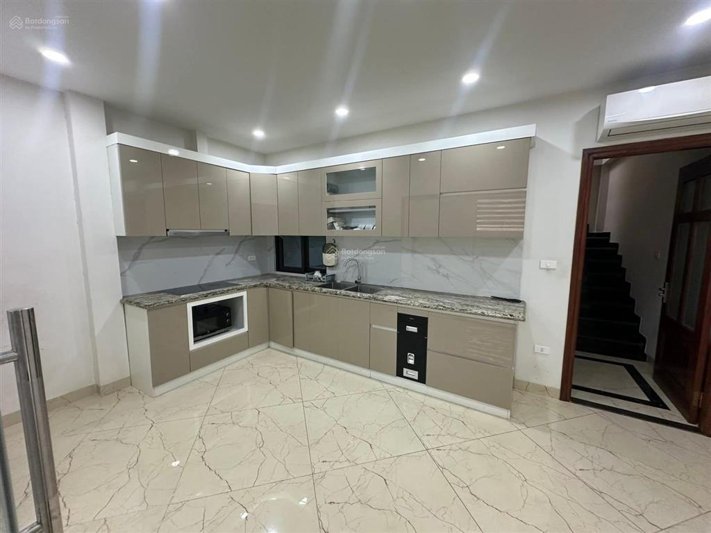 Cực hiếm  phân lô vỉa hè ôtô tránh đỗ quang  60m26tmt 6m thang máy, khu vực nhiều tòa văn phòng