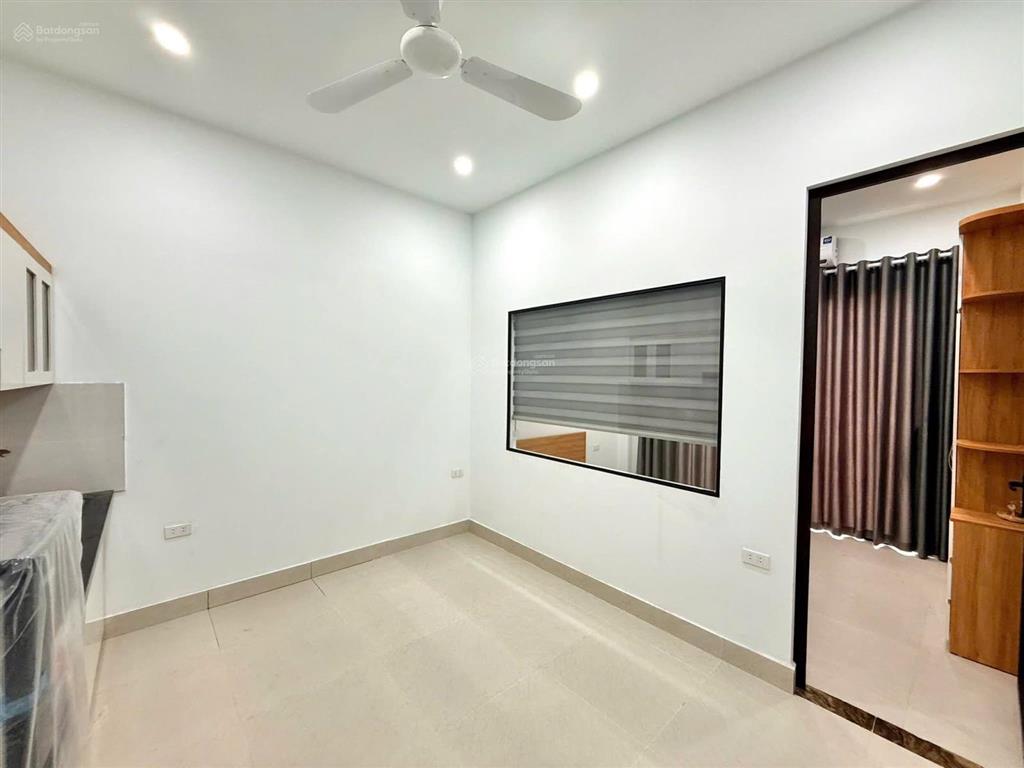 Chính chủ bán tòa nhà dòng tiền cầu giấy ô tô qua, lô góc 90m29t, thang máy, đủ pccc.0793 198 ***