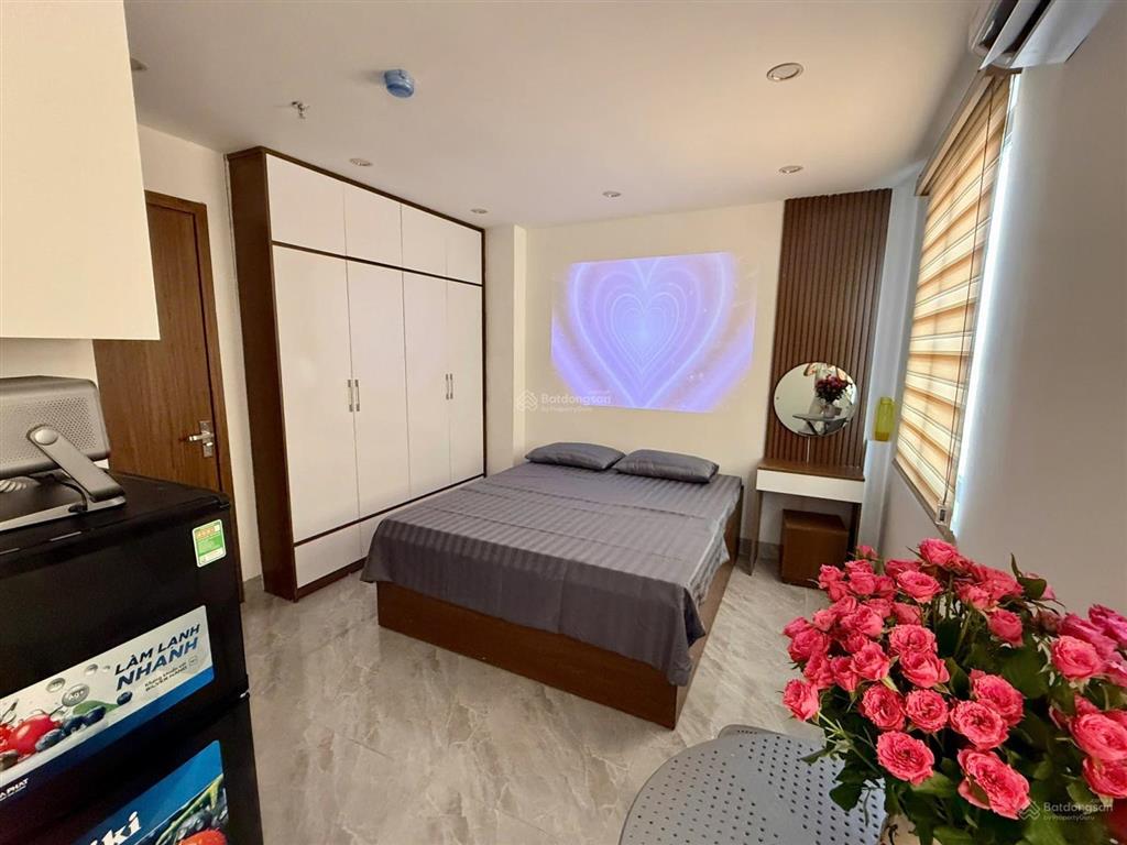 Bán tòa chdv hoàng hoa thám, gần hồ tây  70m2, 7t thang máy, 18p, đủ pcccgpxd. 0793 198 ***.