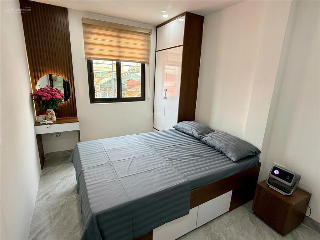 Bán tòa chdv hoàng hoa thám, gần hồ tây  70m2, 7t thang máy, 18p, đủ pcccgpxd. 0793 198 ***.