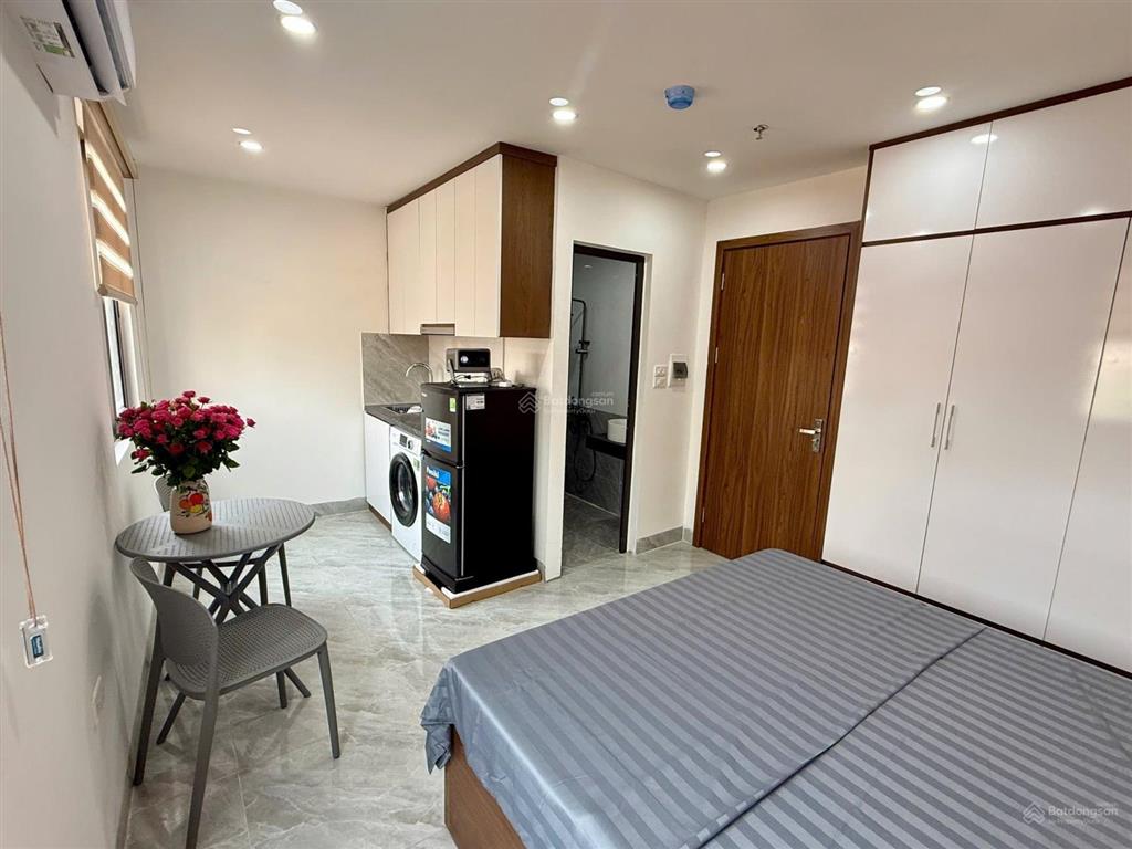 Bán tòa chdv hoàng hoa thám, gần hồ tây  70m2, 7t thang máy, 18p, đủ pcccgpxd. 0793 198 ***.