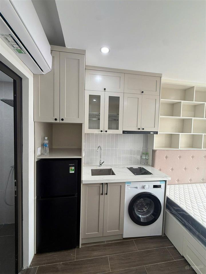 Tòa căn hộ dòng tiền văn cao 100tr/tháng, 30m ra ô tô, 15p7t tháng máy đủ gpxdpccc. 0793 198 ***