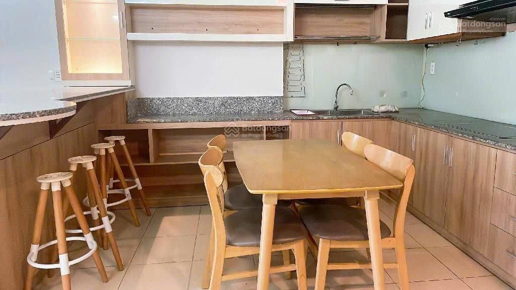 Bán căn hộ cao cấp tân phú gần đầm sen  tầng 12  90m2  3pn  nội thất cơ bản  nhỉnh 3 tỷ