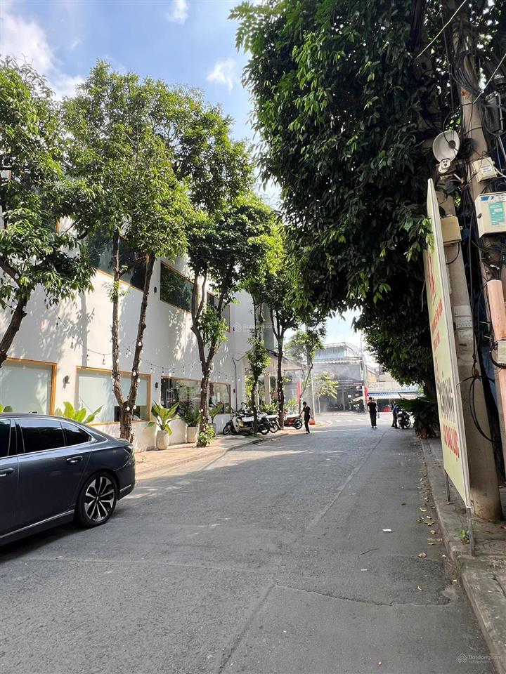 Bán căn hộ cao cấp tân phú gần đầm sen  tầng 12  90m2  3pn  nội thất cơ bản  nhỉnh 3 tỷ