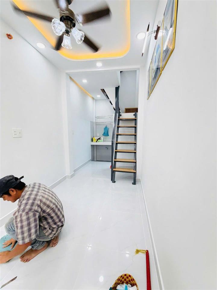 Nhà nhỏ xinh ngay bình tiên q6  btct 3 tầng  hẻm xe hơi thông  mới tinh ở ngay  nhỉnh 2 tỷ