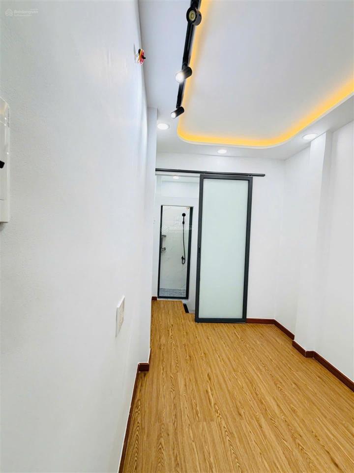 Nhà nhỏ xinh ngay bình tiên q6  btct 3 tầng  hẻm xe hơi thông  mới tinh ở ngay  nhỉnh 2 tỷ