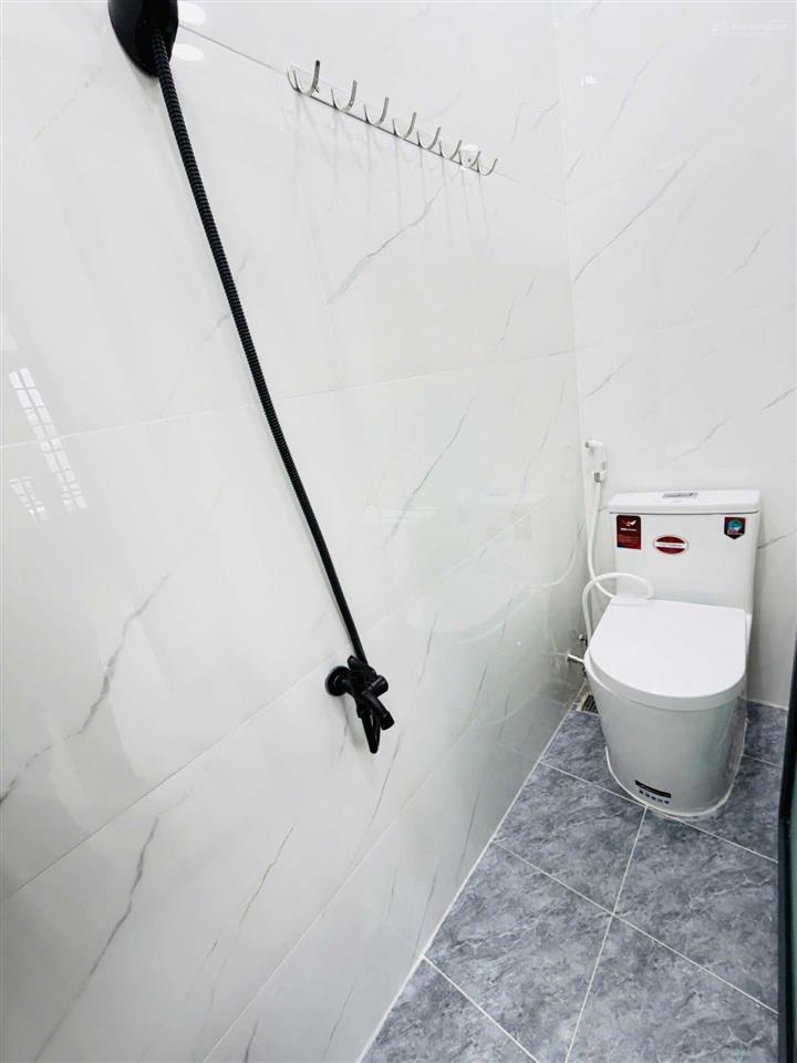 Nhà nhỏ xinh ngay bình tiên q6  btct 3 tầng  hẻm xe hơi thông  mới tinh ở ngay  nhỉnh 2 tỷ