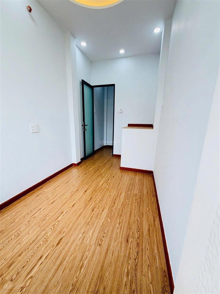 Nhà nhỏ xinh ngay bình tiên q6  btct 3 tầng  hẻm xe hơi thông  mới tinh ở ngay  nhỉnh 2 tỷ