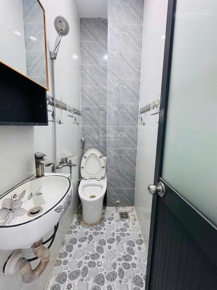 Ngay chiến lược bình trị đông  giáp tân phú, quận 6  hẻm xe tải thông  4 tầng btct  4pn