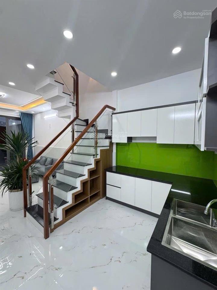 Nhà mới ngay tỉnh lộ 10  40m2  3 tầng  3pn  ngang 4 sát khu tên lửa giáp quận 6 hẻm thông