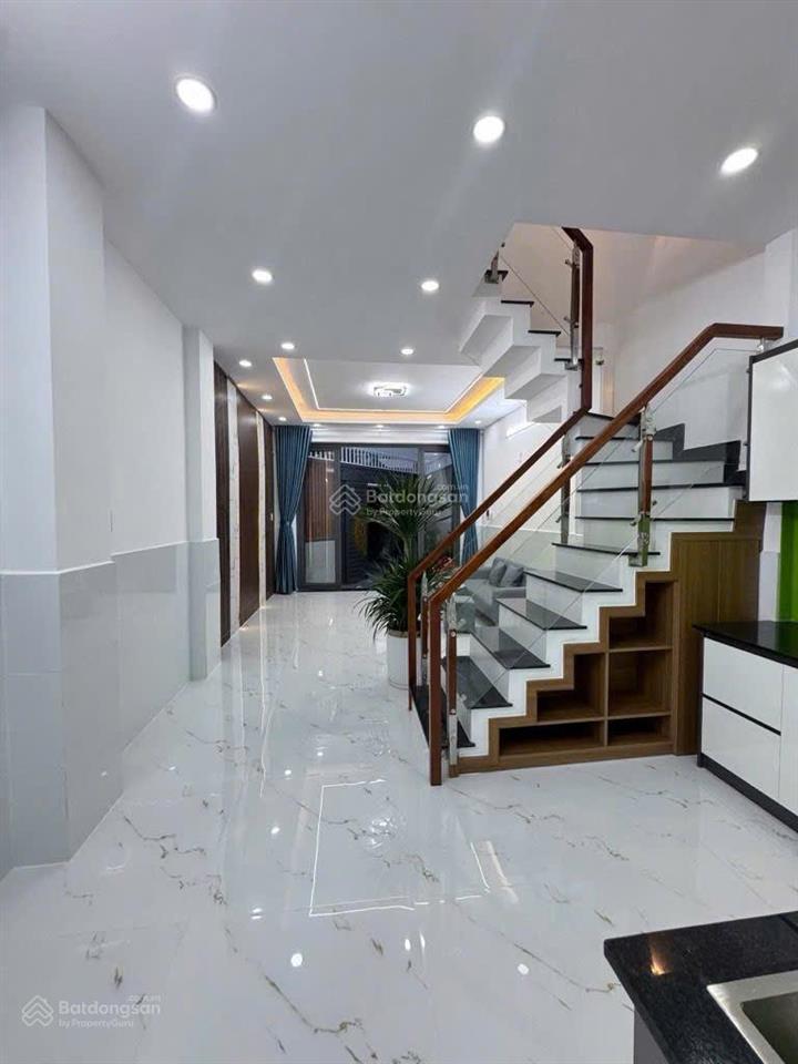 Nhà mới ngay tỉnh lộ 10  40m2  3 tầng  3pn  ngang 4 sát khu tên lửa giáp quận 6 hẻm thông