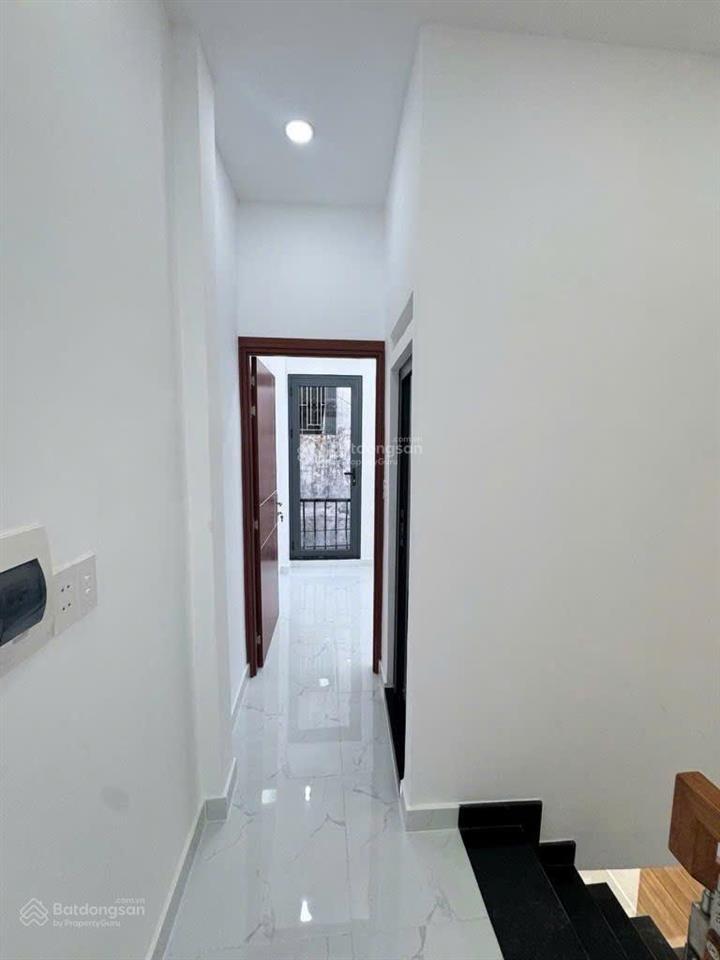 Hẻm thông trương phước phan, bình tân  giáp q6  2 tầng mới tinh  sát mặt tiền  nhỉnh 2 tỉ