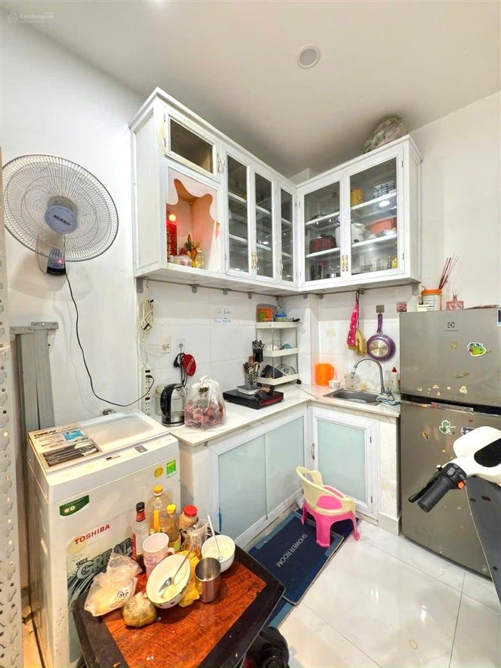 Nhà 2 tầng kiên cố ngay tỉnh lộ 10, giáp quận 6, tân phú  hẻm thông thoáng an ninh  nhỉnh 2 tỉ
