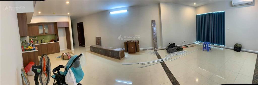 Chính chủ cần bán căn hộ 155m2 góc ban công đn tầng trung