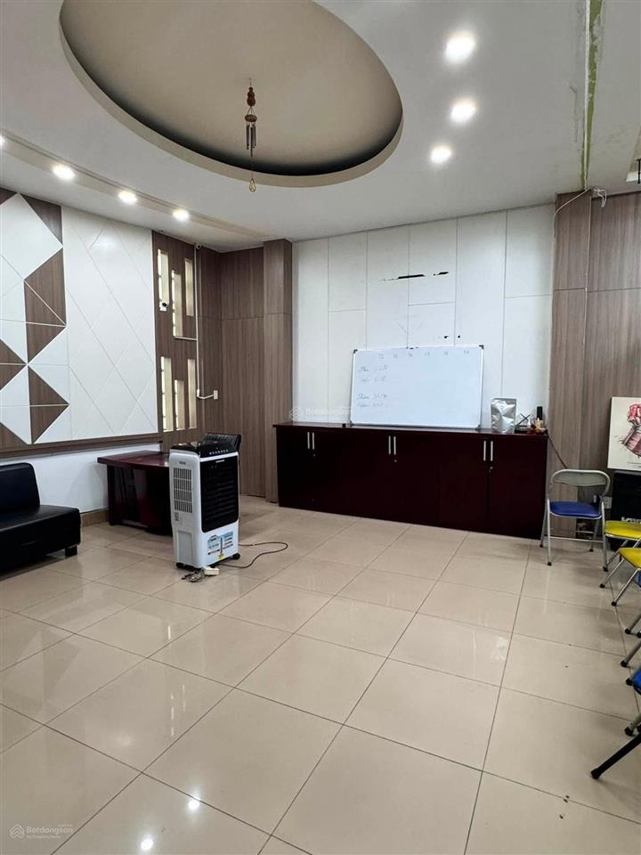 Cho thuê nhà nguyễn thái bình 84m² 3 tầng  30 triệu/tháng
