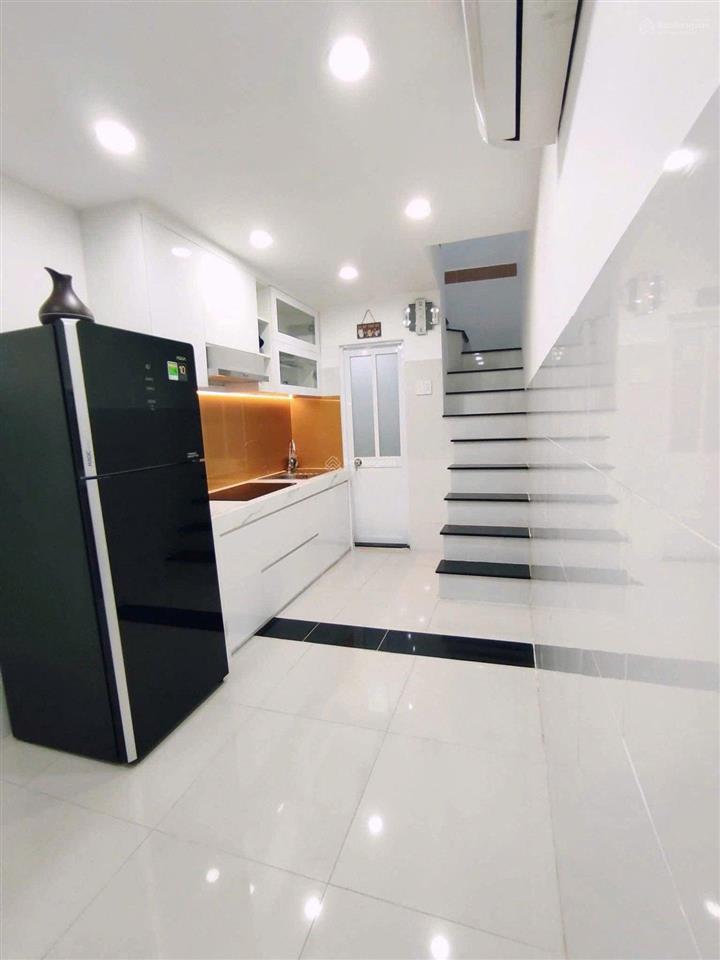 Cho thuê nhà lê thị riêng 21m² 2 tầng  10 triệu/tháng