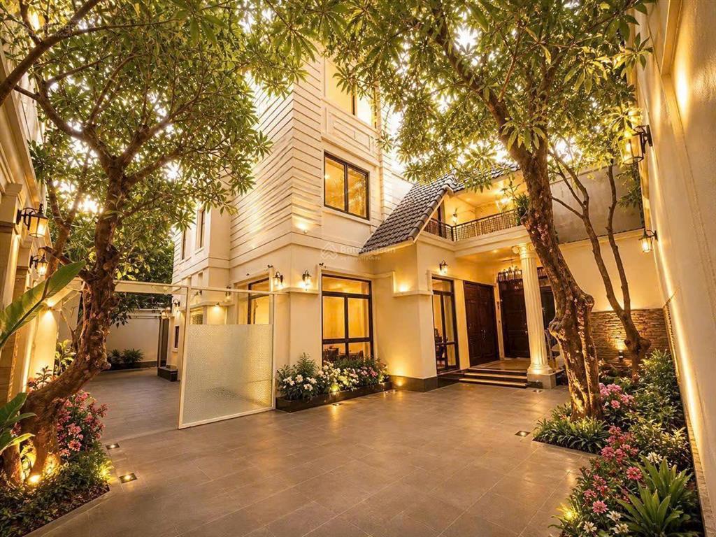 Cho thuê nhà trần quốc toản 815m² 3 tầng  150 triệu/tháng