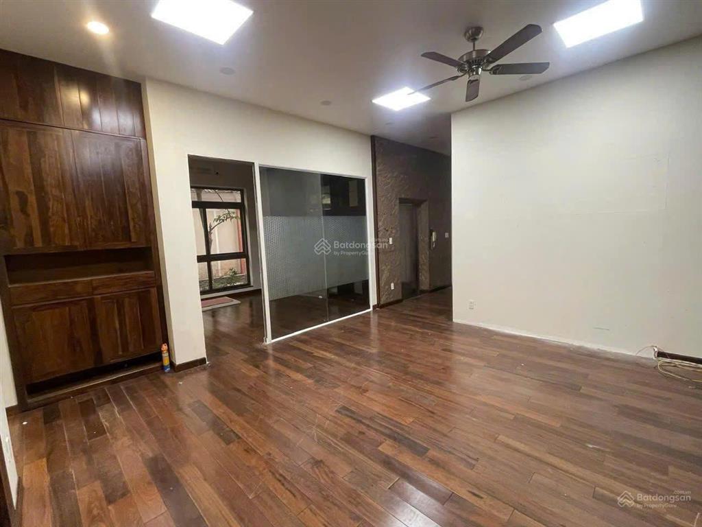 Cho thuê nhà trần quốc toản 815m² 3 tầng  150 triệu/tháng