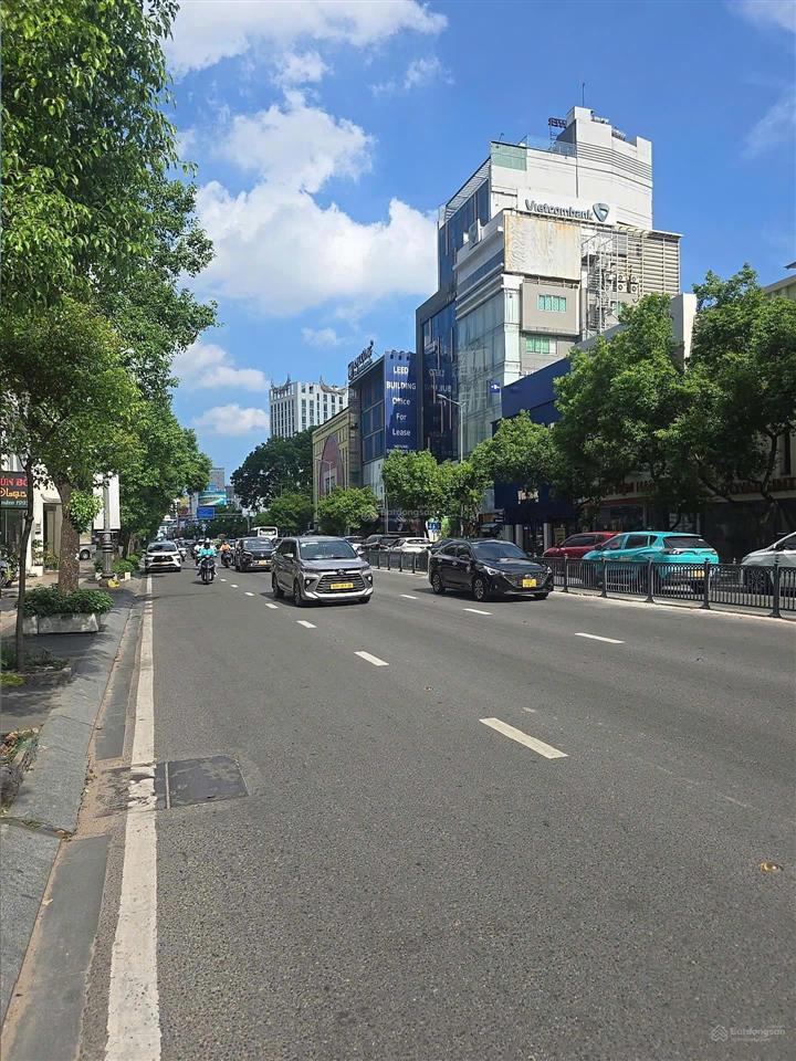 Cho thuê nhà nguyễn văn trỗi 160m² 5 tầng  165 triệu/tháng